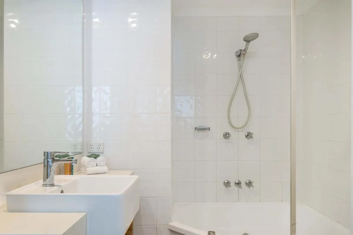 Poolview Dual-Key Studio & Br 79 At Portsea Port Douglas