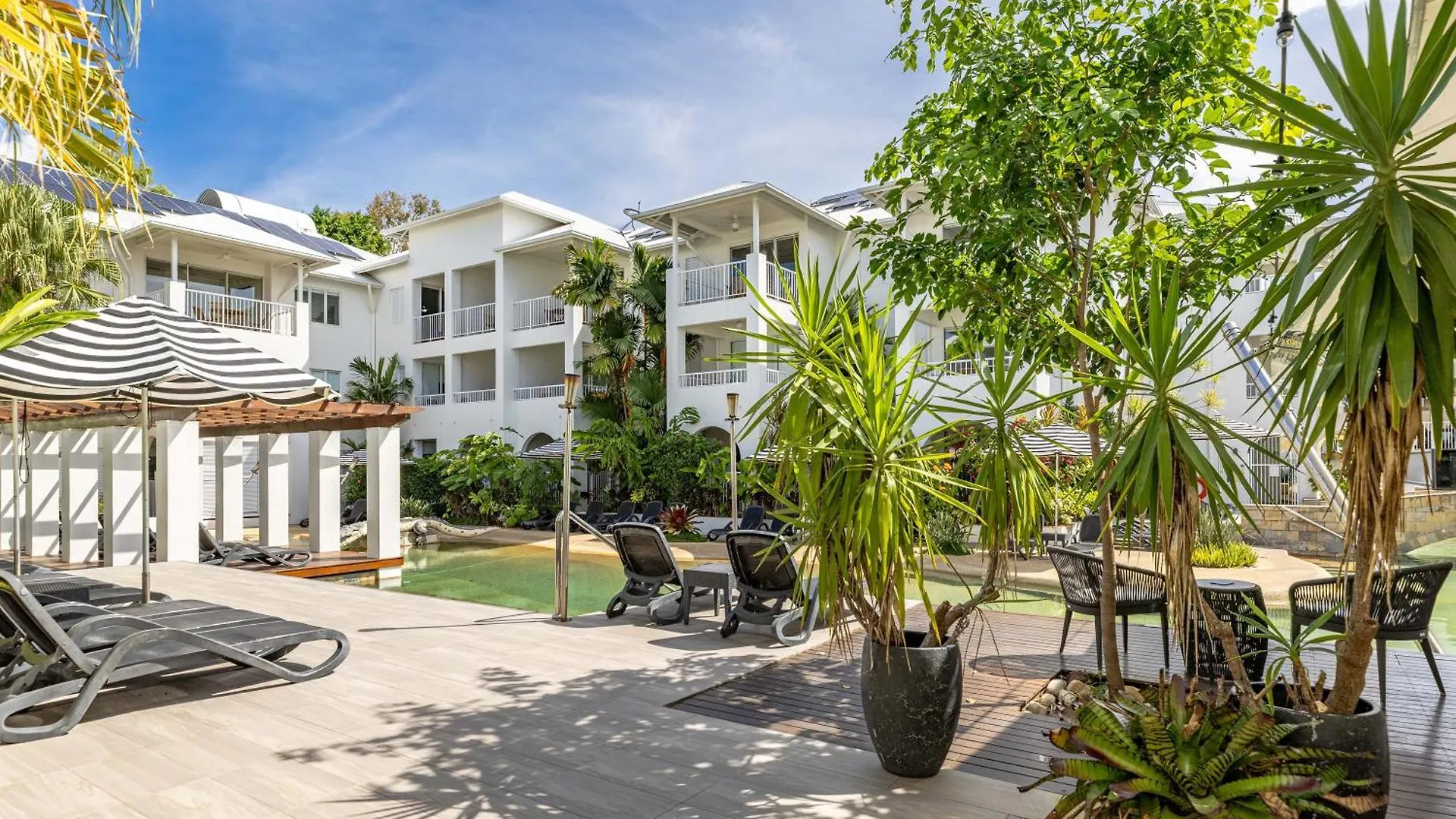 Poolview Dual-Key Studio & Br 79 At Portsea Port Douglas Apartment